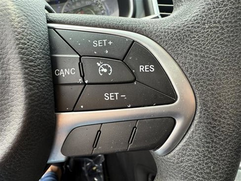 Used 2015 Chrysler 200 Limited image 20