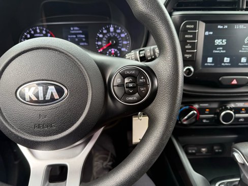 Used 2021 Kia Soul LX image 20