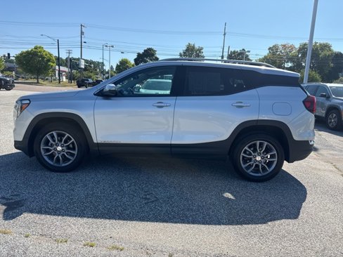 Used 2022 GMC Terrain SLT image 3