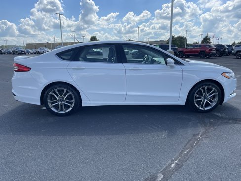Used 2017 Ford Fusion SE w/ Equipment Group 201A image 6