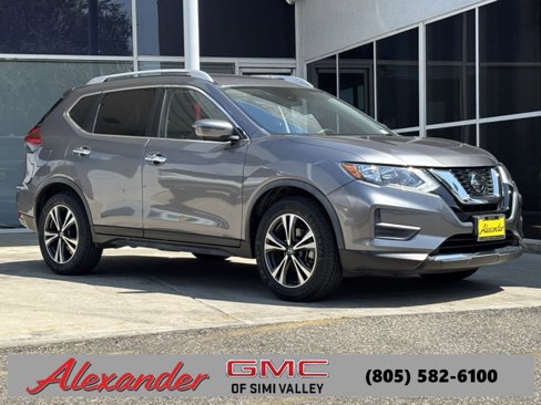 Used 2020 Nissan Rogue SV w/ Premium Package image 1