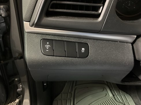 Used 2019 Hyundai Elantra SE w/ Cargo Package image 25