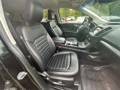 Used 2020 Ford Edge SEL w/ Cold Weather Package image 19