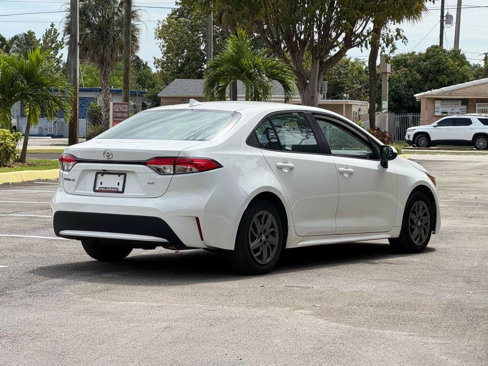 Used 2020 Toyota Corolla LE image 5