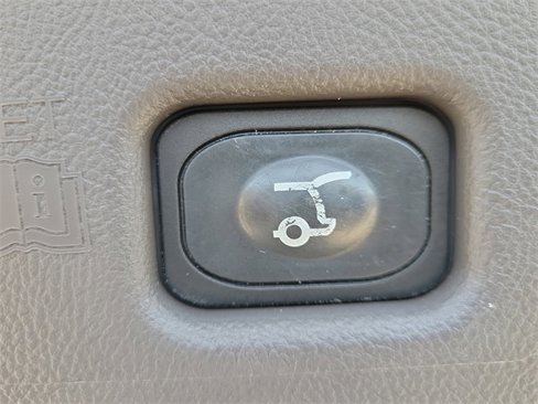 Used 2019 Lincoln Nautilus Select image 13