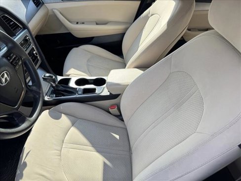Used 2016 Hyundai Sonata SE image 10