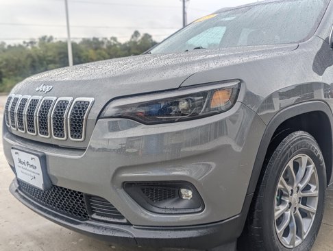 Used 2019 Jeep Cherokee Latitude Plus w/ Cold Weather Group image 15