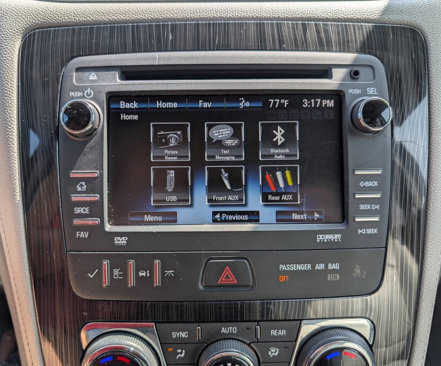 Used 2015 Chevrolet Traverse LT image 14