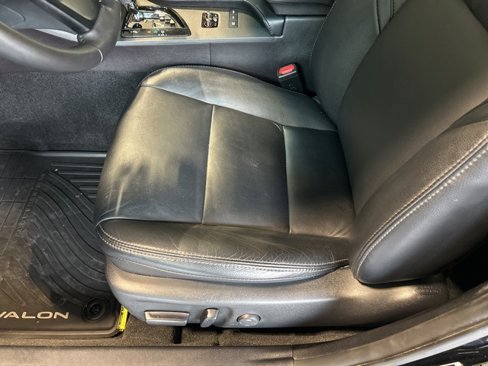 Used 2016 Toyota Avalon XLE Premium image 16