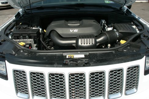 Used 2015 Jeep Grand Cherokee Summit w/ Platinum Series Group image 36