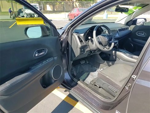 Used 2018 Honda HR-V EX image 13
