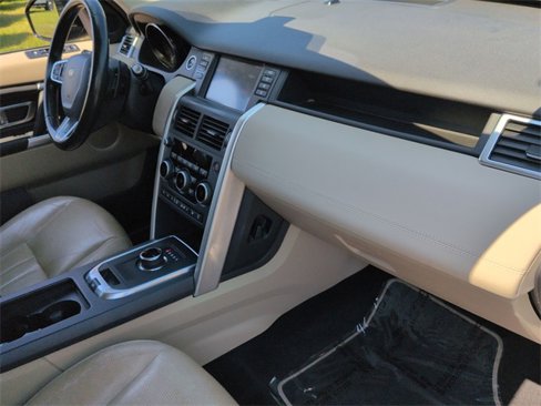 Used 2017 Land Rover Discovery Sport HSE image 34