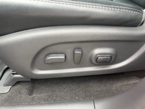 Used 2015 Nissan Pathfinder SL w/ SL Tech Package image 12