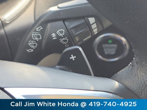 Used 2018 Ford Edge Titanium w/ Technology Package image 28