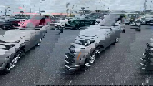 Used 2023 Kia Soul LX w/ Option Group 015 image 5