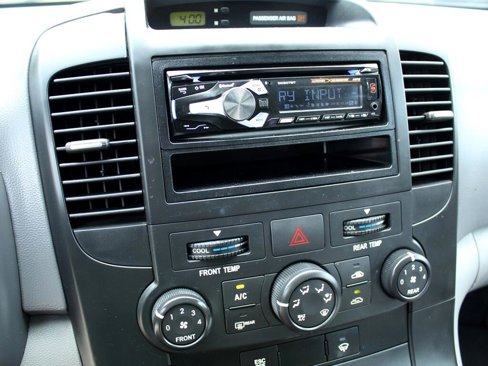 Used 2012 Kia Sedona LX image 26