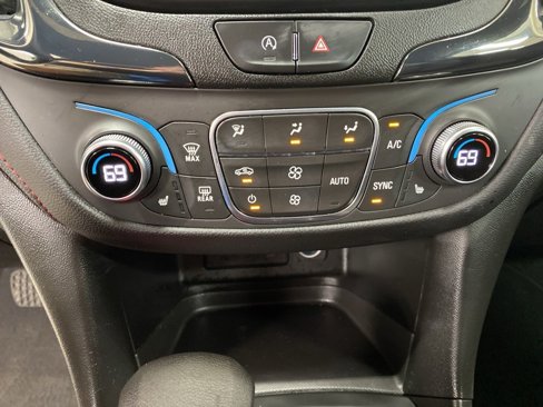 Used 2022 Chevrolet Equinox RS image 13