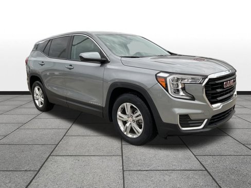 Used 2024 GMC Terrain SLE image 7