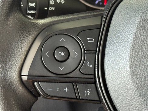 Used 2020 Toyota RAV4 XLE image 11