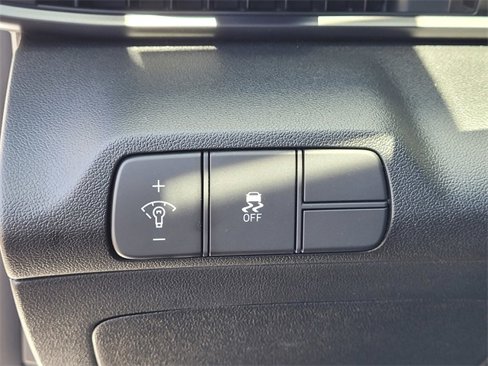 New 2025 Hyundai Elantra Sport image 16