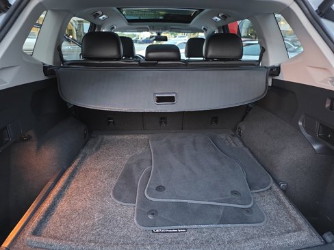 Used 2018 Volkswagen Tiguan SEL image 75