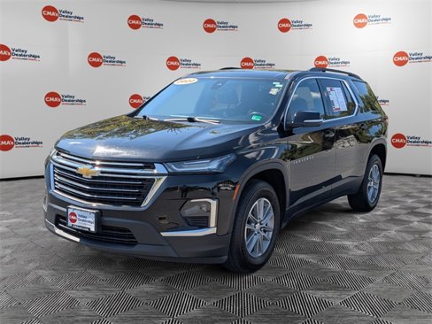 Used 2022 Chevrolet Traverse LT image 1