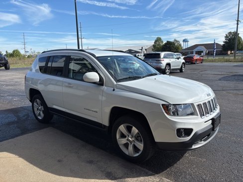 Used 2016 Jeep Compass Latitude image 7
