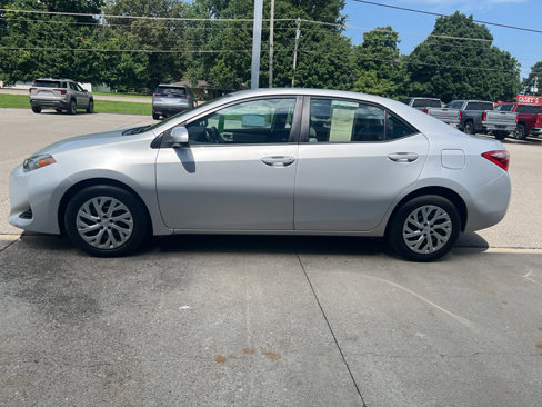Used 2019 Toyota Corolla LE image 4
