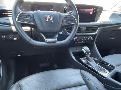 Used 2024 Buick Encore GX Sport Touring image 9