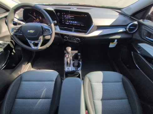 New 2025 Chevrolet Trax LT w/ Driver Confidence Package image 17