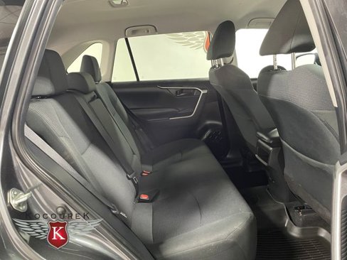Used 2020 Toyota RAV4 LE image 21