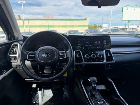 Used 2021 Kia Sorento LX image 21