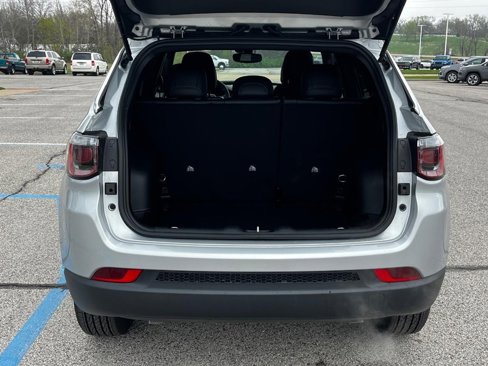 New 2025 Jeep Compass Latitude image 7