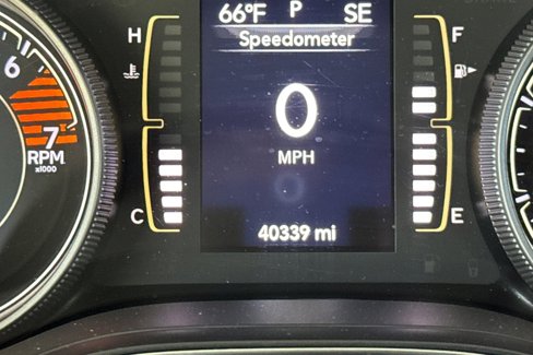 Used 2019 Jeep Cherokee Latitude w/ Popular Appearance Group image 19
