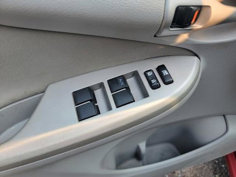 Used 2012 Toyota Corolla L image 18
