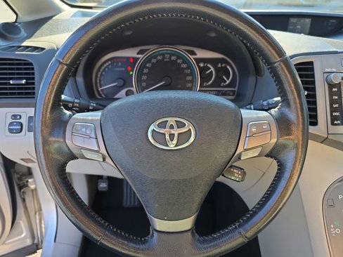 Used 2010 Toyota Venza image 26