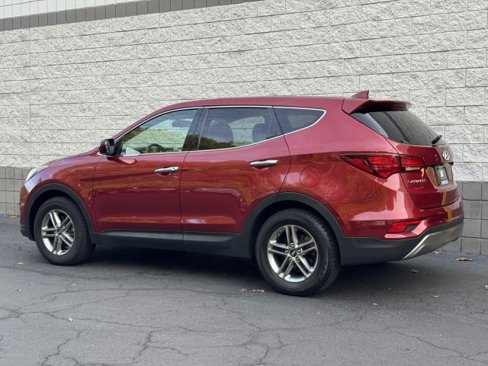 Used 2017 Hyundai Santa Fe Sport image 2