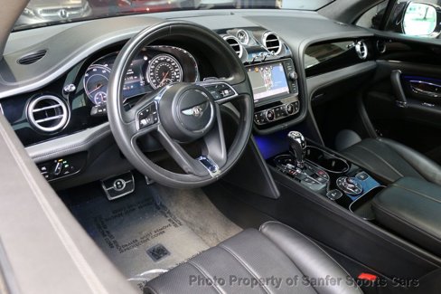 Used 2019 Bentley Bentayga image 25