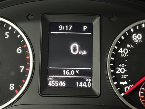 Used 2017 Volkswagen Tiguan S image 26