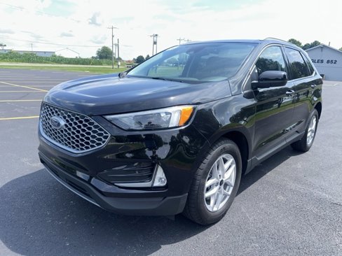 Used 2024 Ford Edge SEL w/ Convenience Package image 16