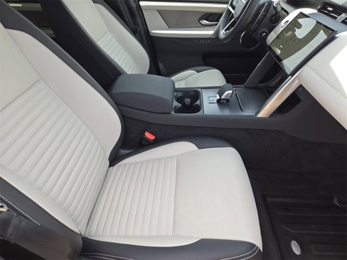 Certified 2025 Land Rover Discovery Sport Dynamic SE image 14