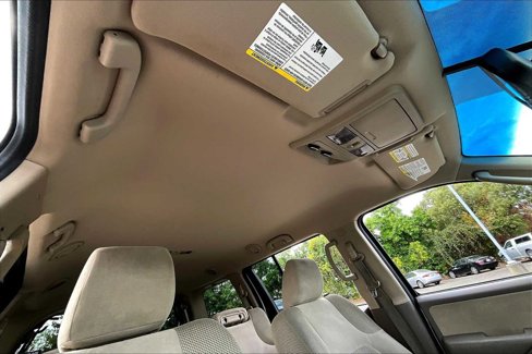 Used 2012 Nissan Pathfinder SV image 13