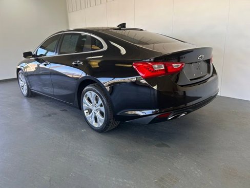 Used 2018 Chevrolet Malibu Premier w/ Driver Confidence Package image 6