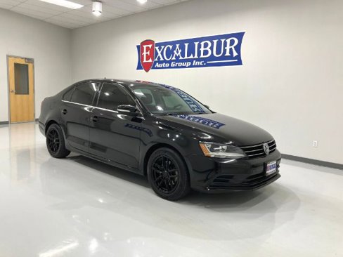 Used 2017 Volkswagen Jetta SE image 9