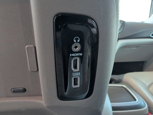 Used 2020 Chrysler Pacifica Touring-L Plus image 20