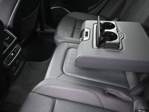 Used 2019 Audi Q5 2.0T Premium Plus w/ Premium Plus Package image 12