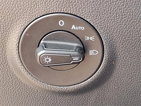 Used 2024 Volkswagen Taos S image 19
