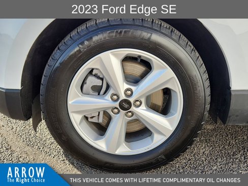 Used 2023 Ford Edge SE image 17