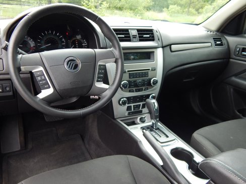 Used 2010 Mercury Milan image 12