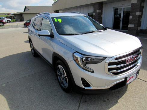 Used 2019 GMC Terrain SLT w/ Preferred Package image 3